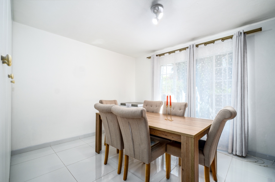 4 Bedroom Property for Sale in Bromhof Gauteng