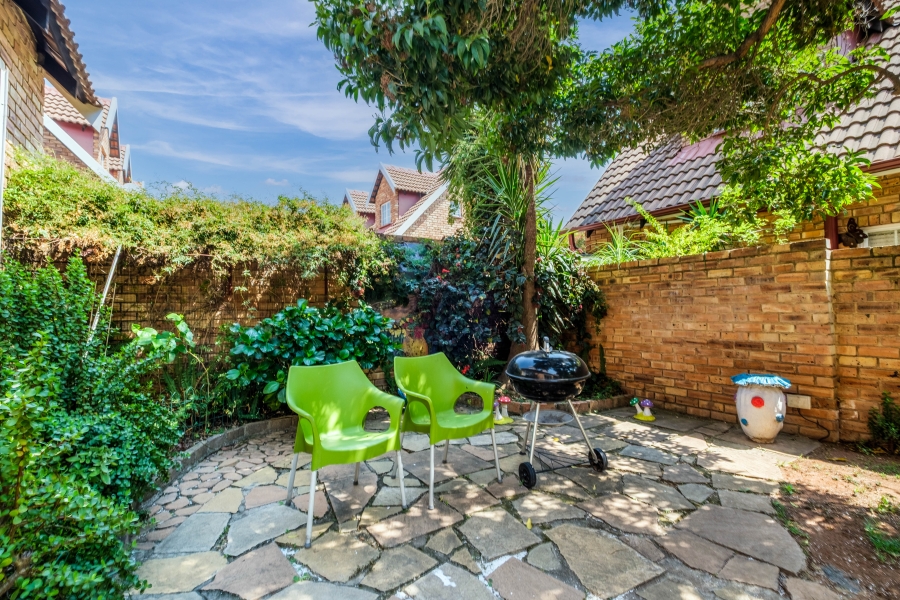 4 Bedroom Property for Sale in Bromhof Gauteng