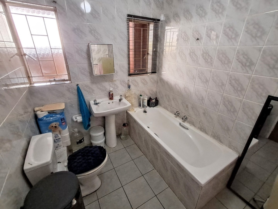 2 Bedroom Property for Sale in Clarina Gauteng