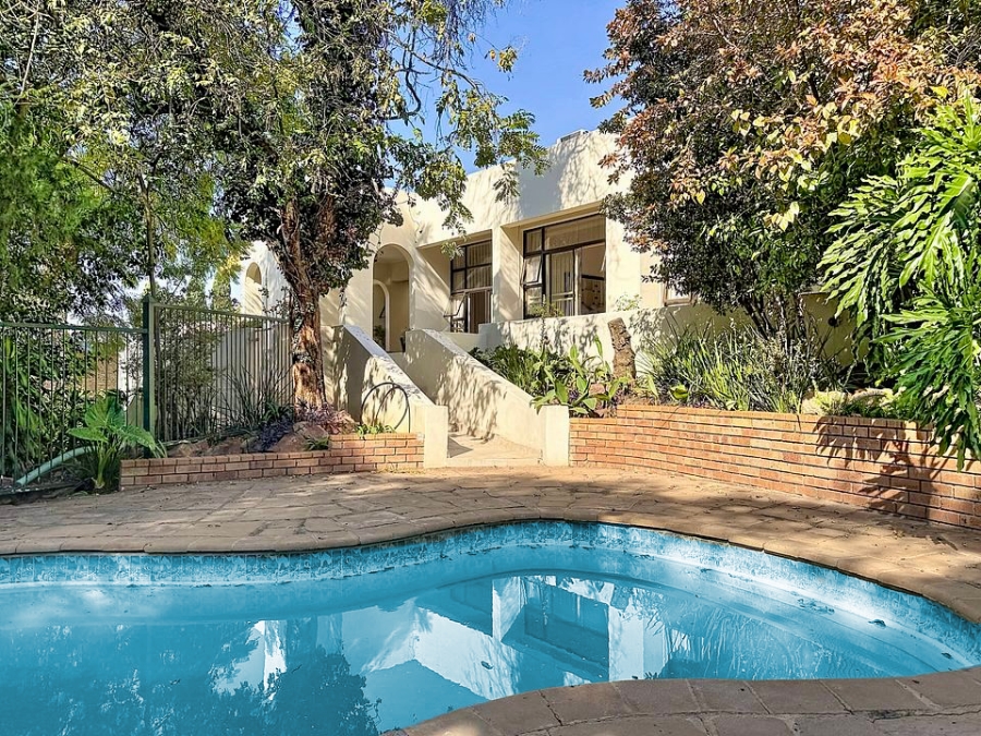 5 Bedroom Property for Sale in Waterkloof Park Gauteng