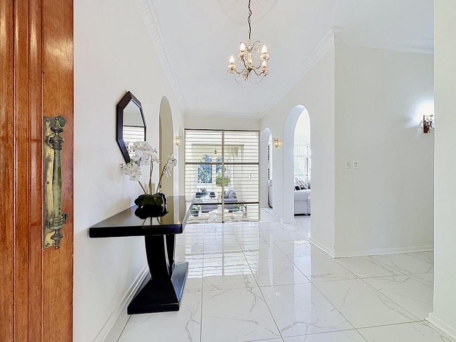 5 Bedroom Property for Sale in Waterkloof Park Gauteng