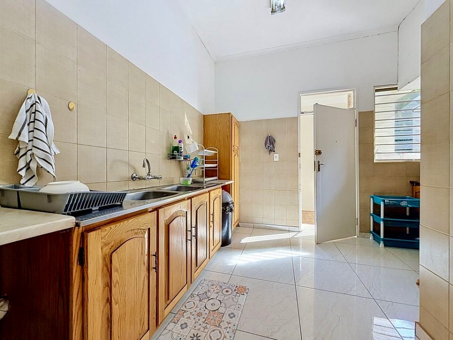 5 Bedroom Property for Sale in Waterkloof Park Gauteng