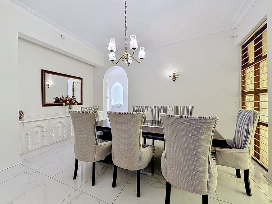 5 Bedroom Property for Sale in Waterkloof Park Gauteng