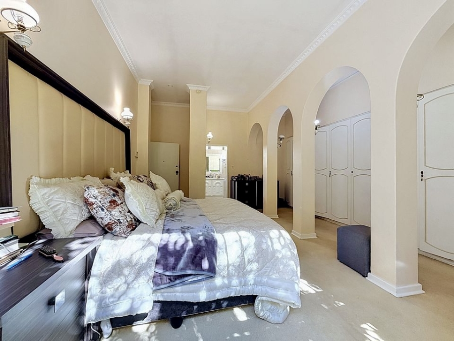 5 Bedroom Property for Sale in Waterkloof Park Gauteng