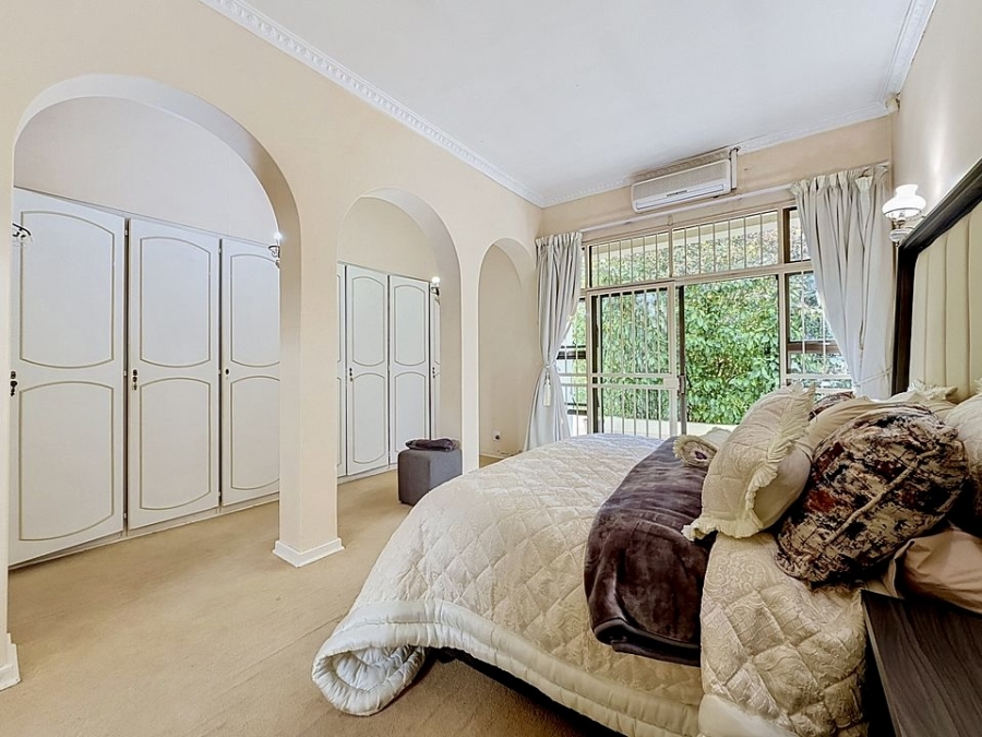 5 Bedroom Property for Sale in Waterkloof Park Gauteng
