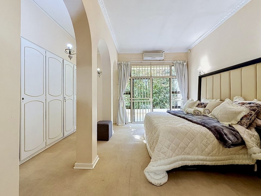 5 Bedroom Property for Sale in Waterkloof Park Gauteng