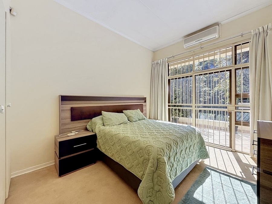 5 Bedroom Property for Sale in Waterkloof Park Gauteng