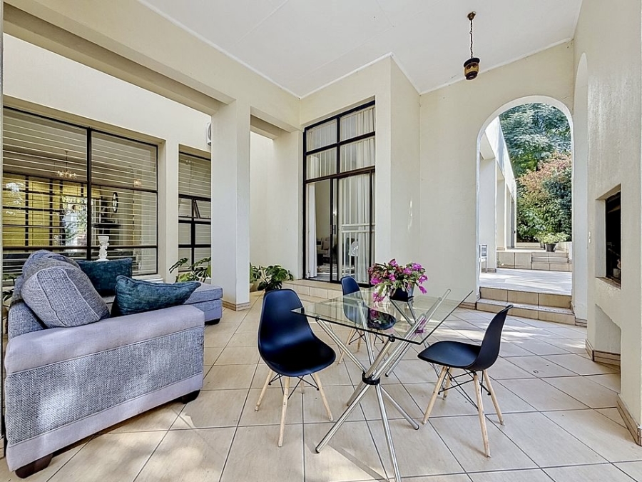 5 Bedroom Property for Sale in Waterkloof Park Gauteng