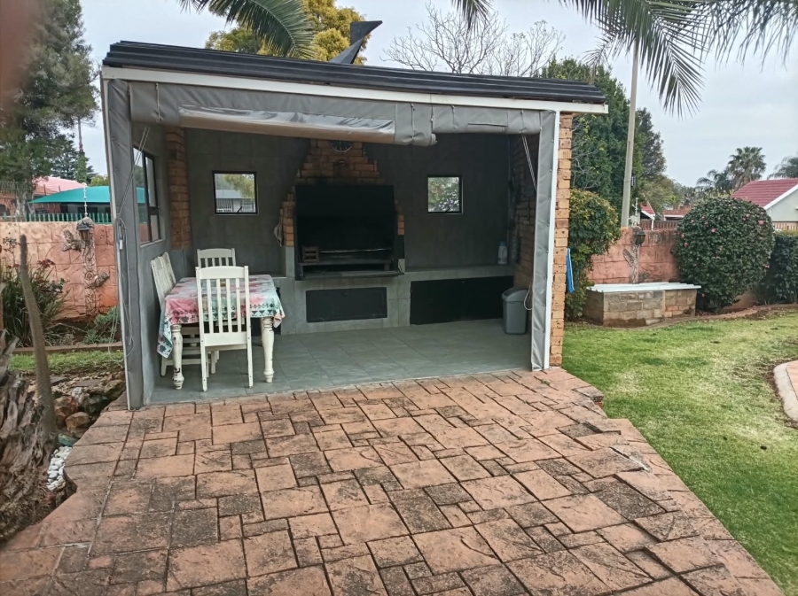 4 Bedroom Property for Sale in Norkem Park Gauteng