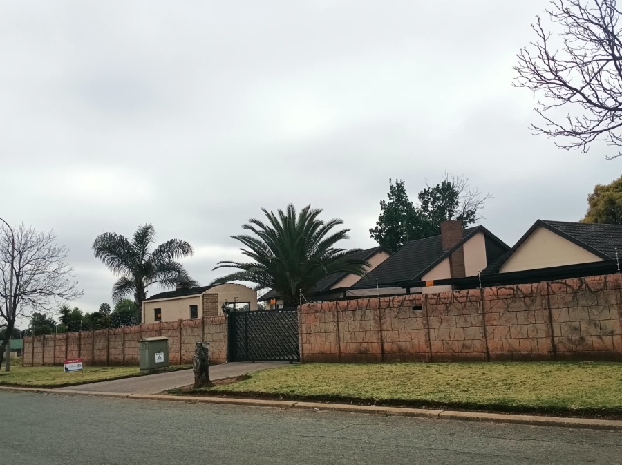 4 Bedroom Property for Sale in Norkem Park Gauteng