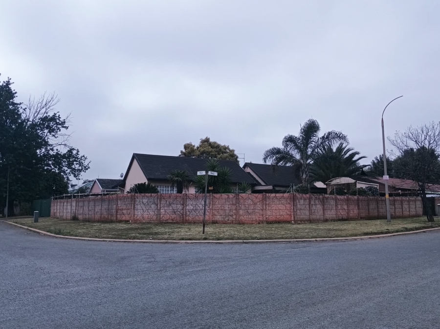 4 Bedroom Property for Sale in Norkem Park Gauteng