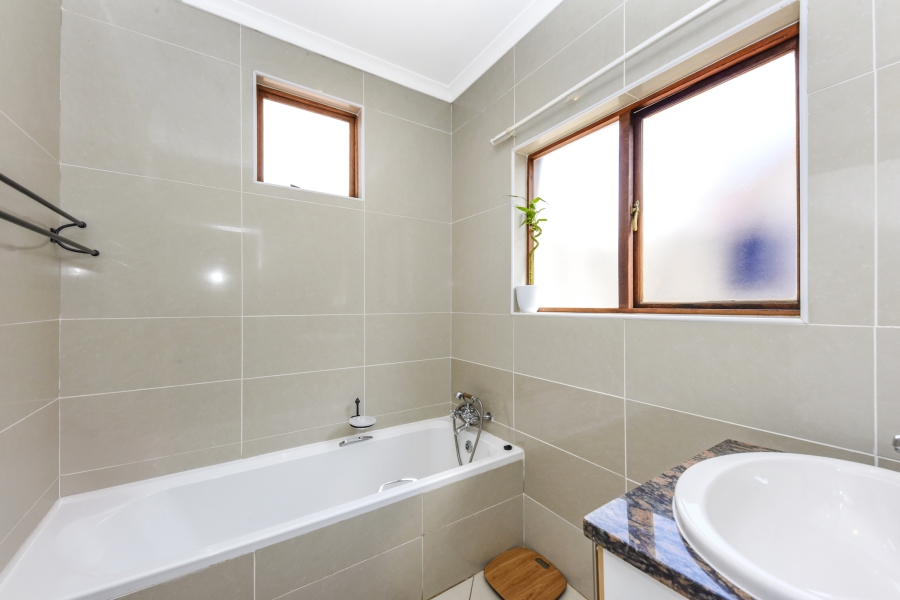 3 Bedroom Property for Sale in Rietvlei Ridge Country Estate Gauteng