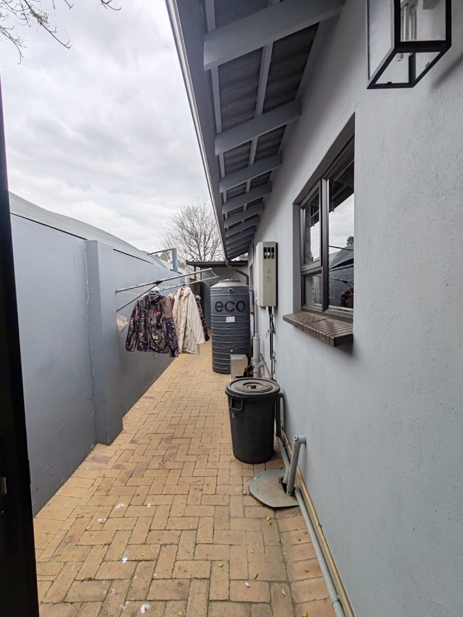 To Let 2 Bedroom Property for Rent in Dalview Gauteng