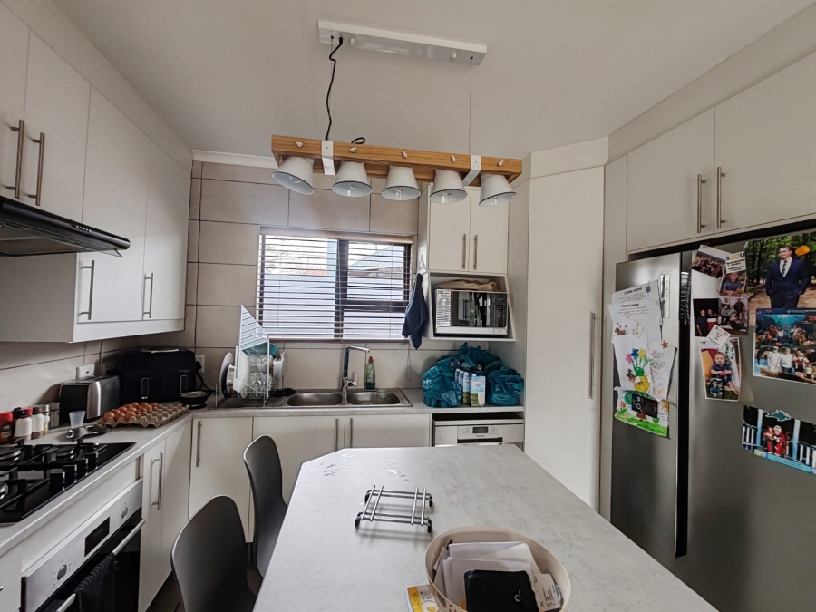 To Let 2 Bedroom Property for Rent in Dalview Gauteng