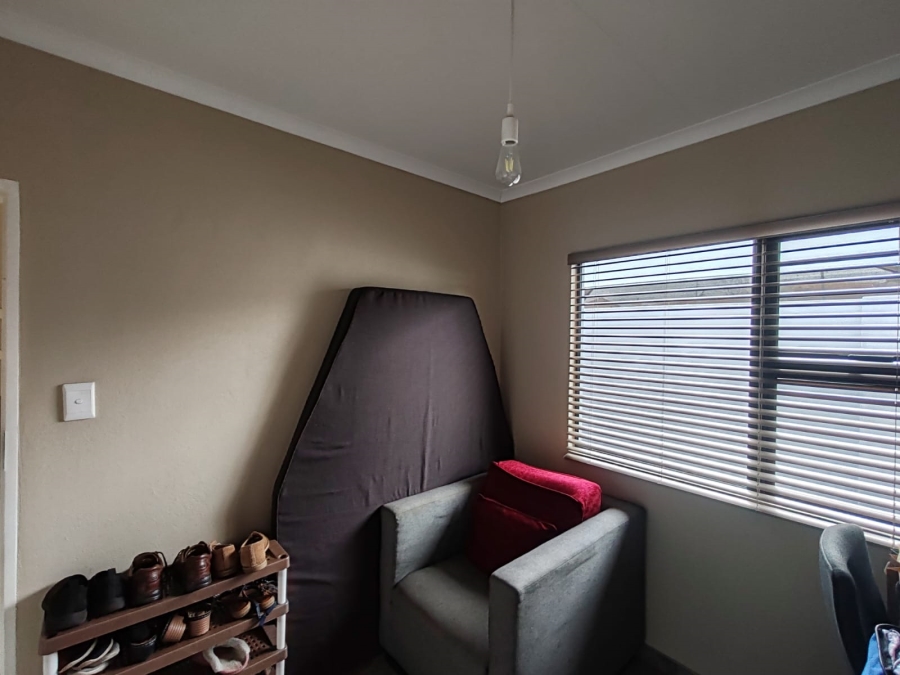 To Let 2 Bedroom Property for Rent in Dalview Gauteng