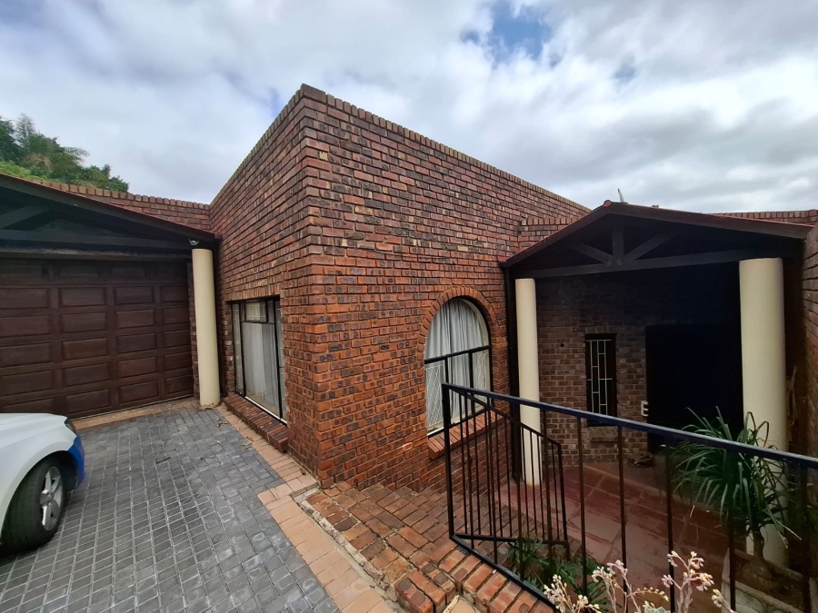 4 Bedroom Property for Sale in Sinoville Gauteng