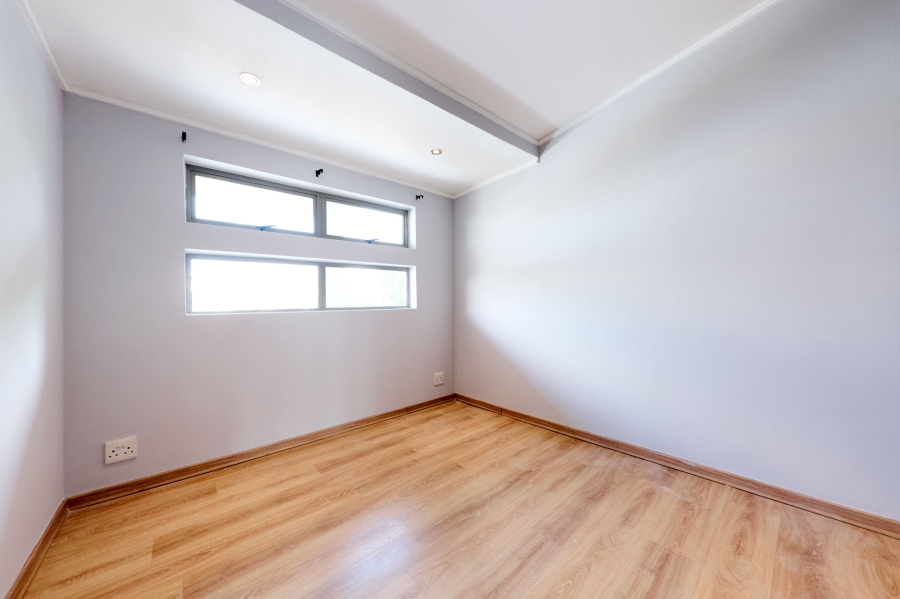 2 Bedroom Property for Sale in Rivonia Gauteng