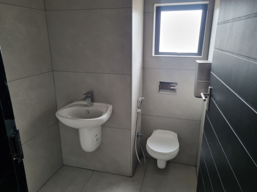 To Let Commercial Property for Rent in Chloorkop Gauteng