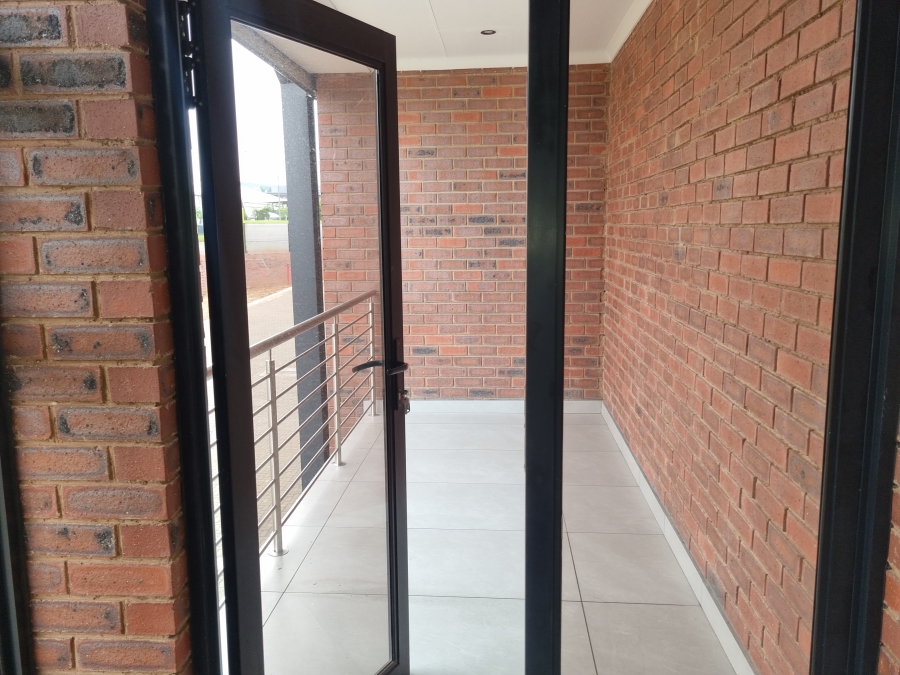 To Let Commercial Property for Rent in Chloorkop Gauteng