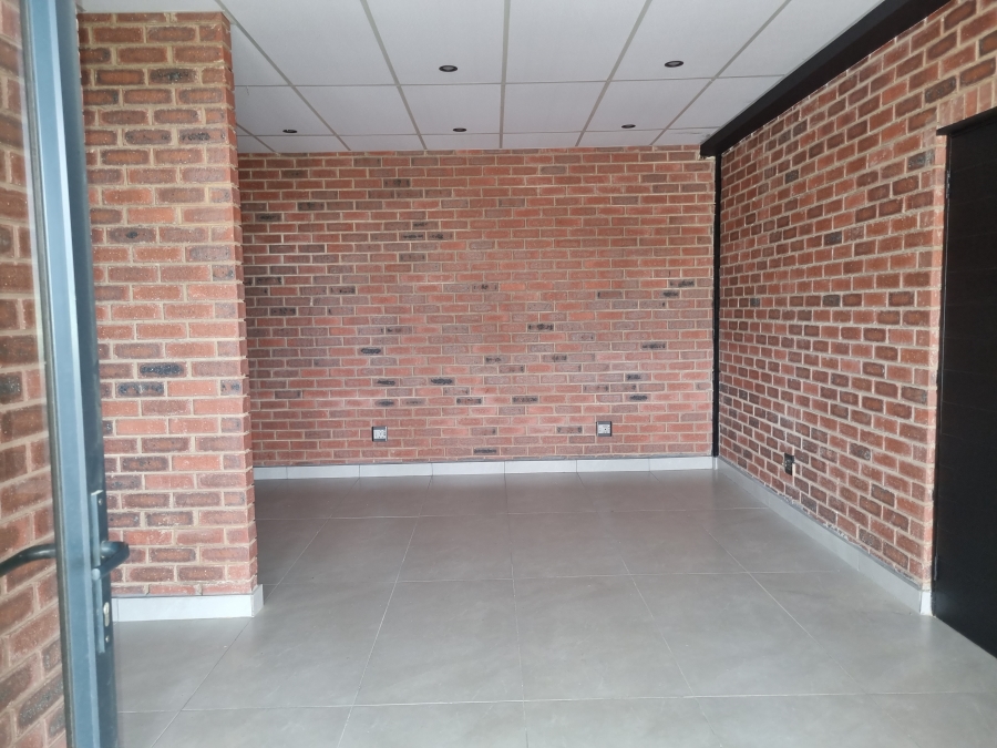 To Let Commercial Property for Rent in Chloorkop Gauteng
