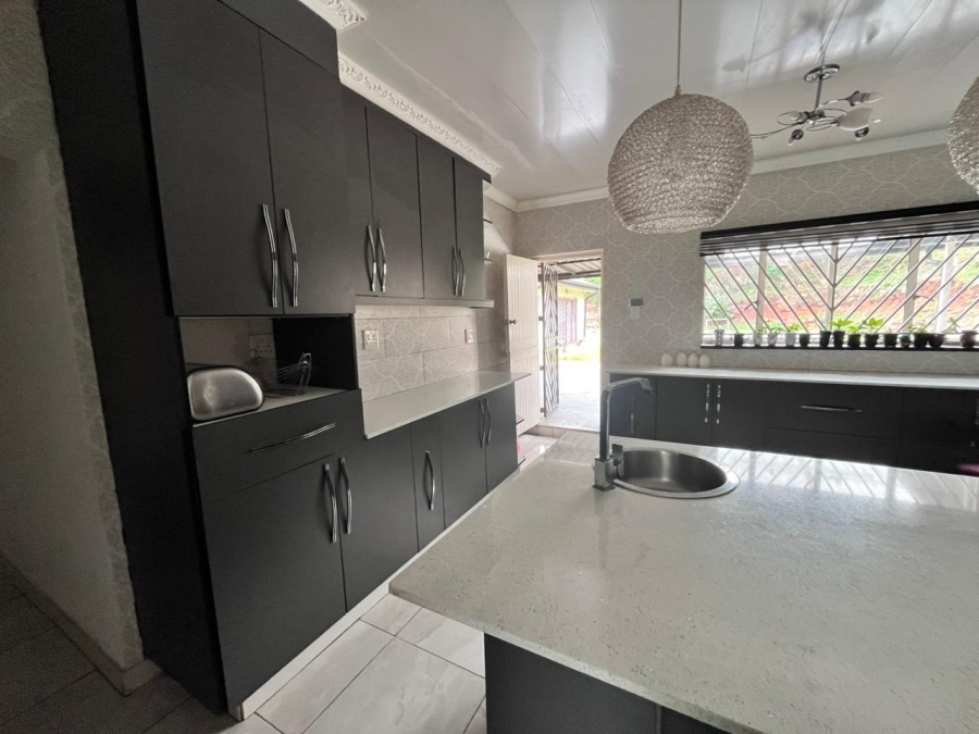 4 Bedroom Property for Sale in Erasmia Gauteng