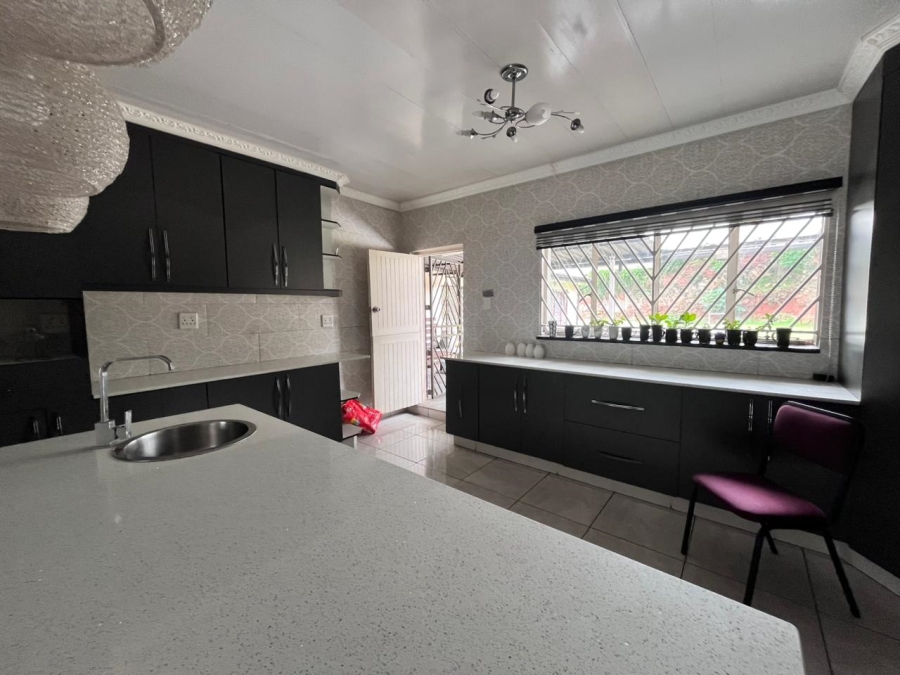 4 Bedroom Property for Sale in Erasmia Gauteng