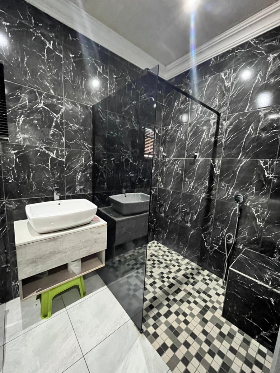 4 Bedroom Property for Sale in Erasmia Gauteng