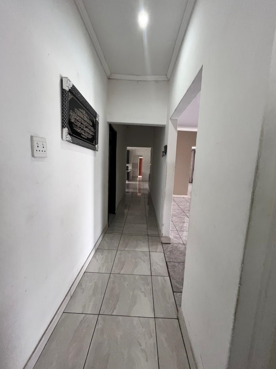 4 Bedroom Property for Sale in Erasmia Gauteng