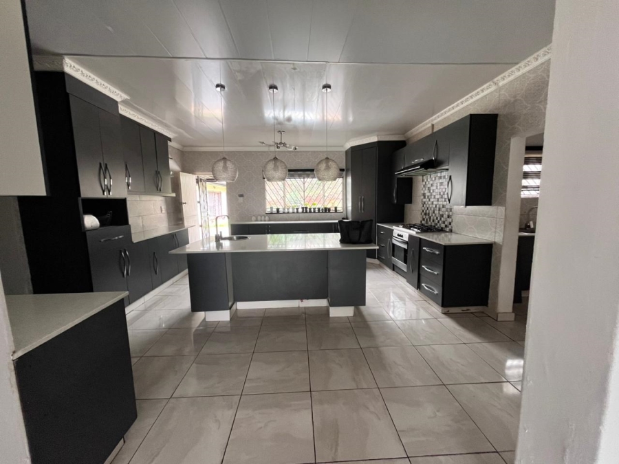 4 Bedroom Property for Sale in Erasmia Gauteng