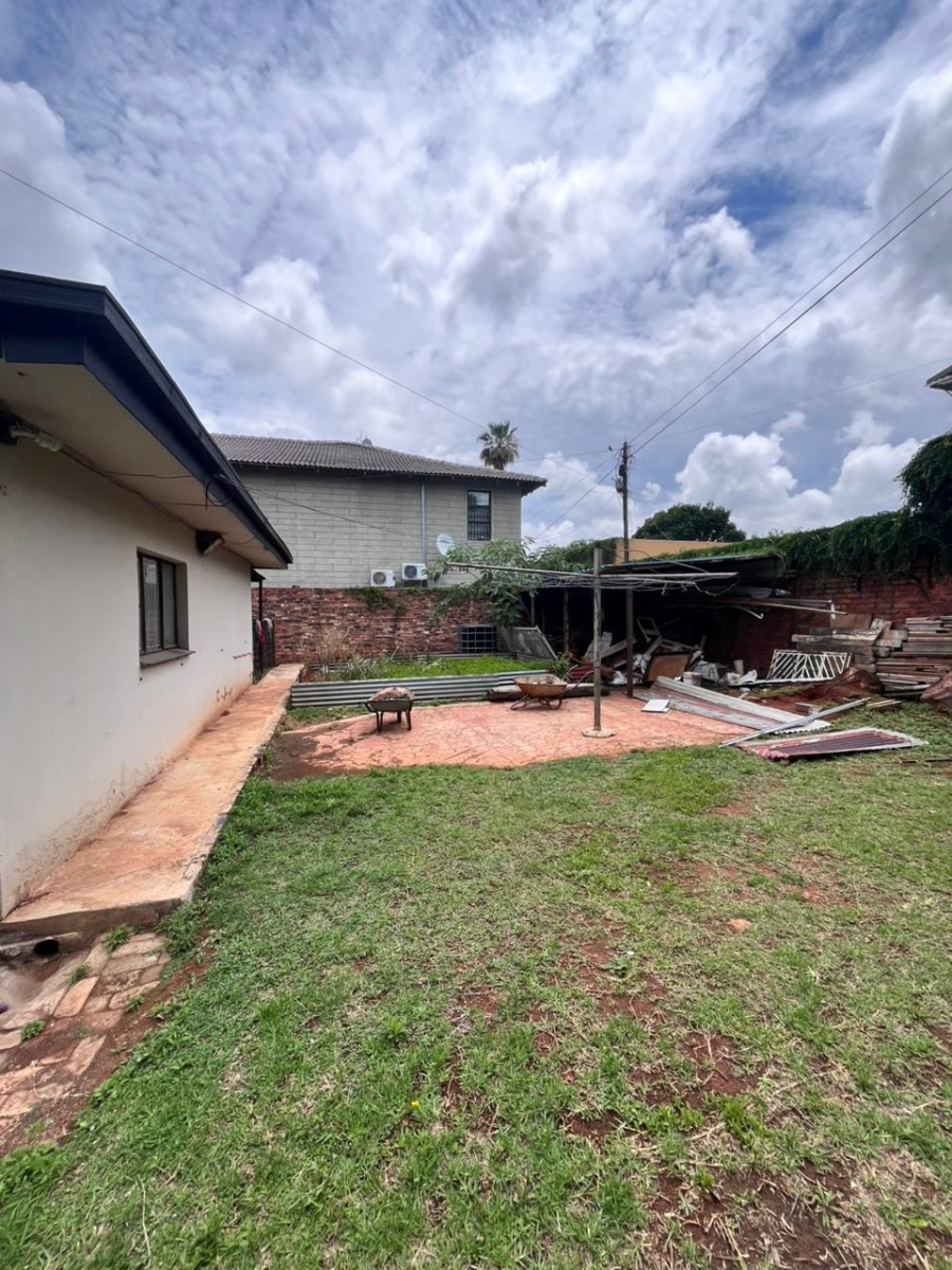 4 Bedroom Property for Sale in Erasmia Gauteng