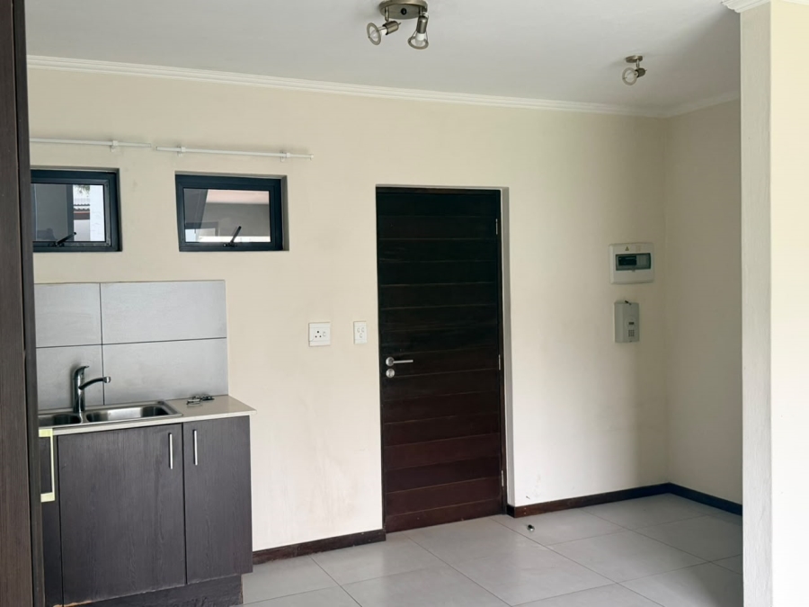 To Let 1 Bedroom Property for Rent in Jackal Creek Golf Estate Gauteng