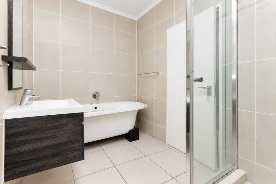 3 Bedroom Property for Sale in Olivedale Gauteng