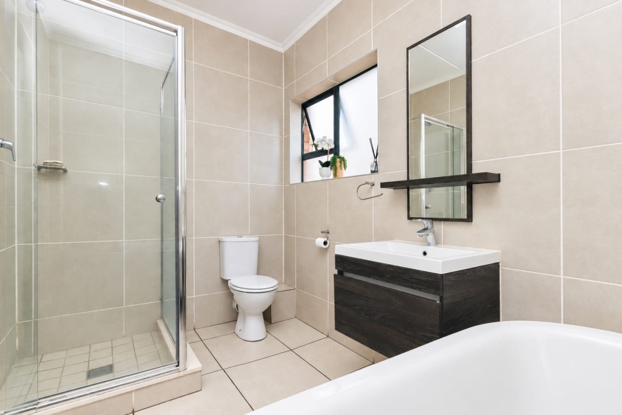 3 Bedroom Property for Sale in Olivedale Gauteng