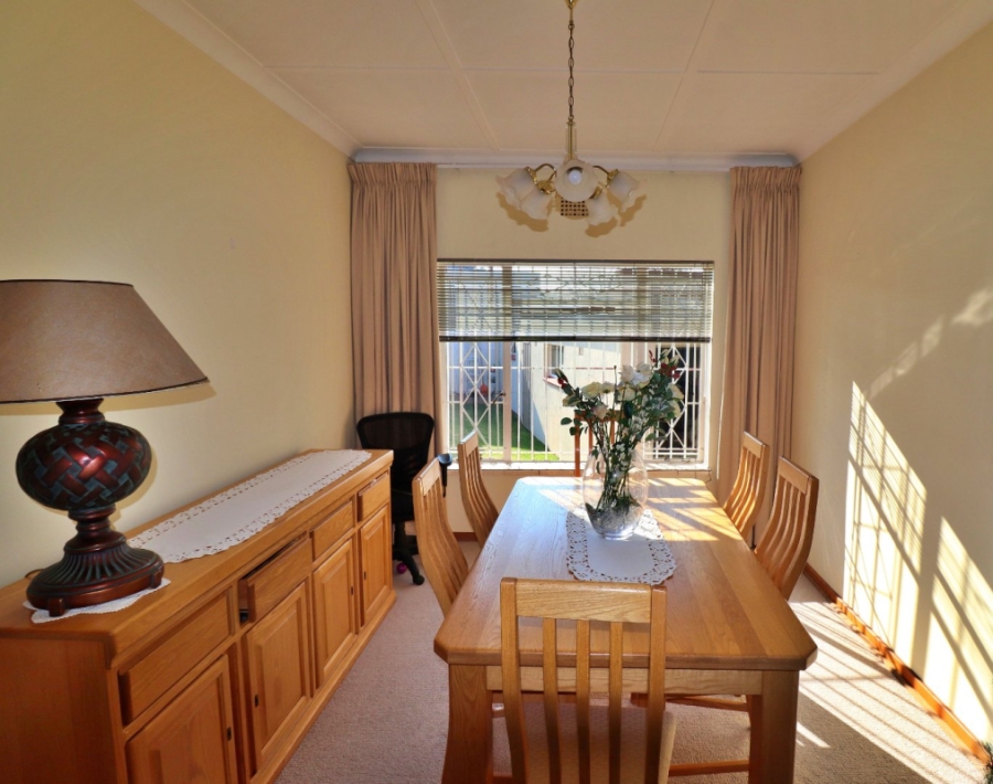 3 Bedroom Property for Sale in Dawnview Gauteng