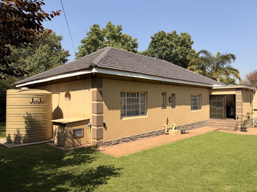 3 Bedroom Property for Sale in Highlands North Gauteng