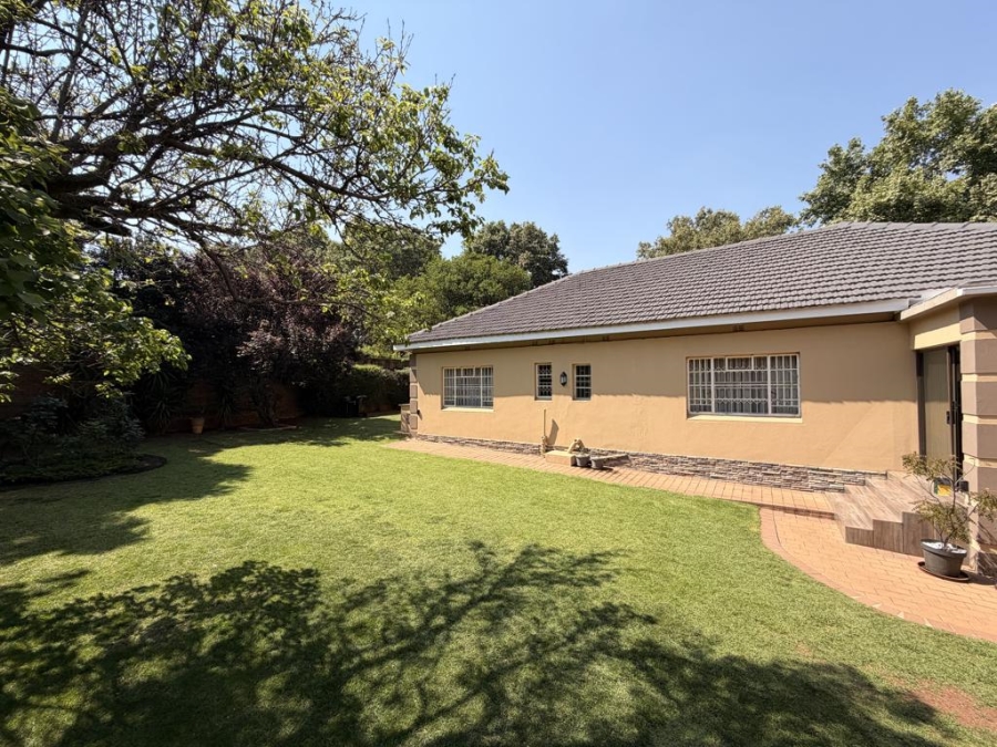 3 Bedroom Property for Sale in Highlands North Gauteng