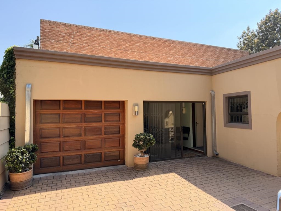 3 Bedroom Property for Sale in Highlands North Gauteng
