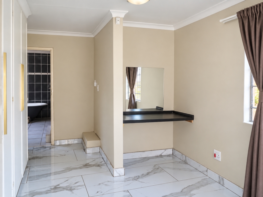 To Let 3 Bedroom Property for Rent in Lindhaven Gauteng