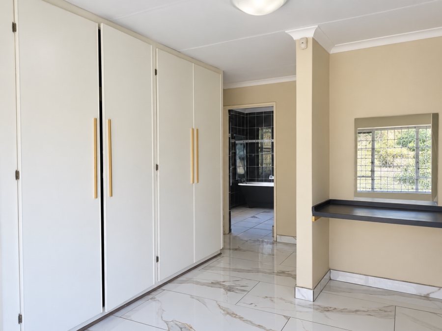 To Let 3 Bedroom Property for Rent in Lindhaven Gauteng