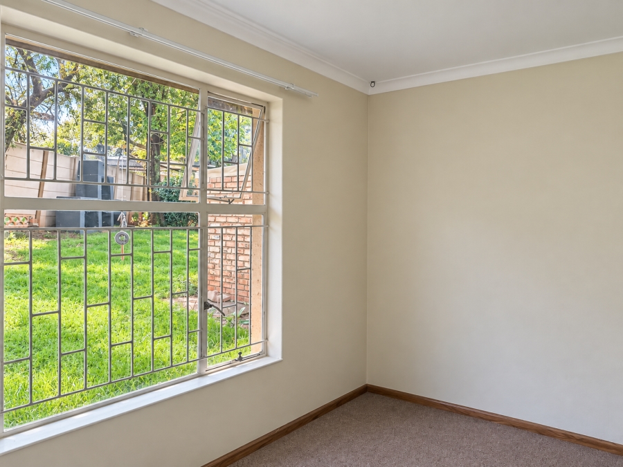 To Let 3 Bedroom Property for Rent in Lindhaven Gauteng