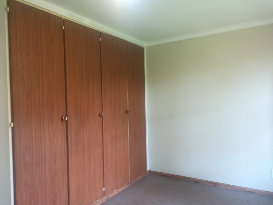 To Let 3 Bedroom Property for Rent in Lindhaven Gauteng