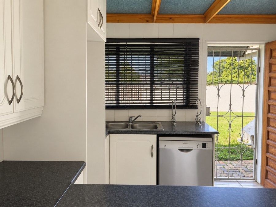 To Let 3 Bedroom Property for Rent in Lindhaven Gauteng