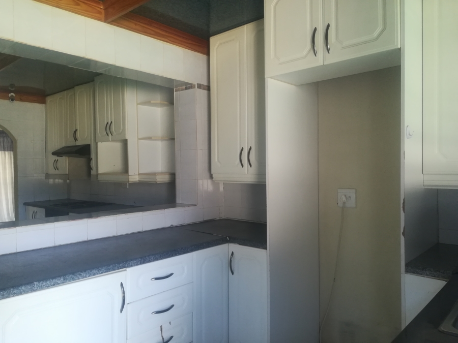 To Let 3 Bedroom Property for Rent in Lindhaven Gauteng