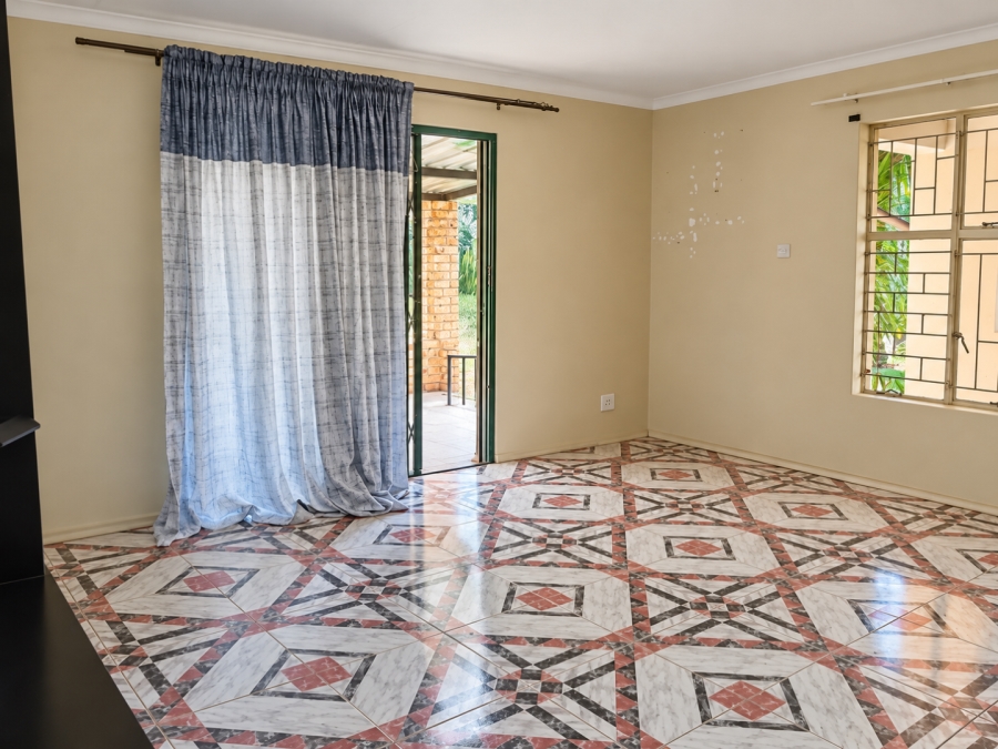 To Let 3 Bedroom Property for Rent in Lindhaven Gauteng