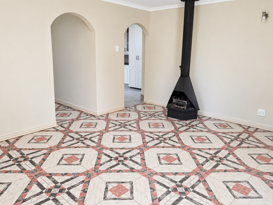 To Let 3 Bedroom Property for Rent in Lindhaven Gauteng