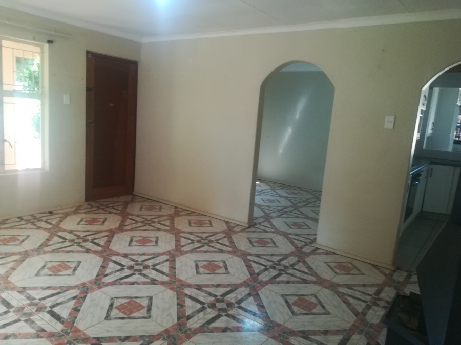 To Let 3 Bedroom Property for Rent in Lindhaven Gauteng