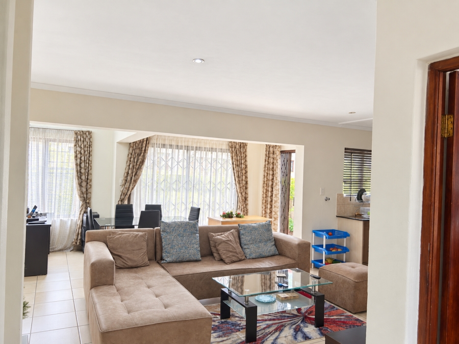 To Let 3 Bedroom Property for Rent in Radiokop Gauteng