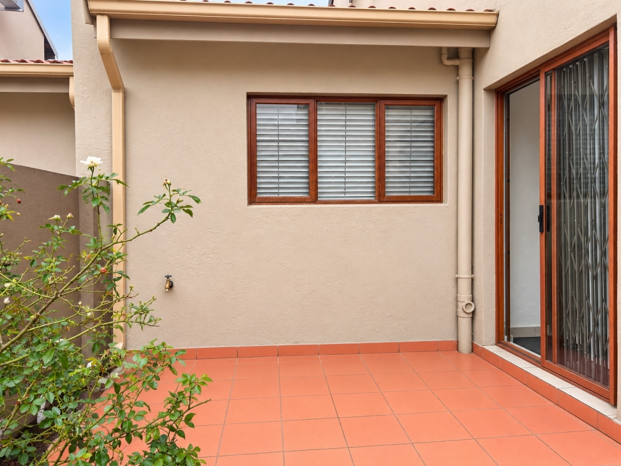 To Let 3 Bedroom Property for Rent in Radiokop Gauteng