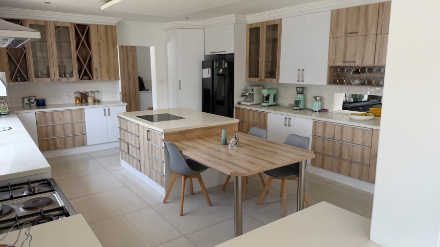 To Let 4 Bedroom Property for Rent in Bryanston Gauteng
