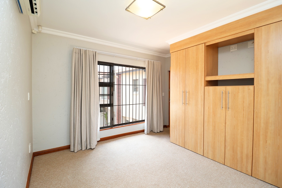 To Let 3 Bedroom Property for Rent in Hyde Park Gauteng